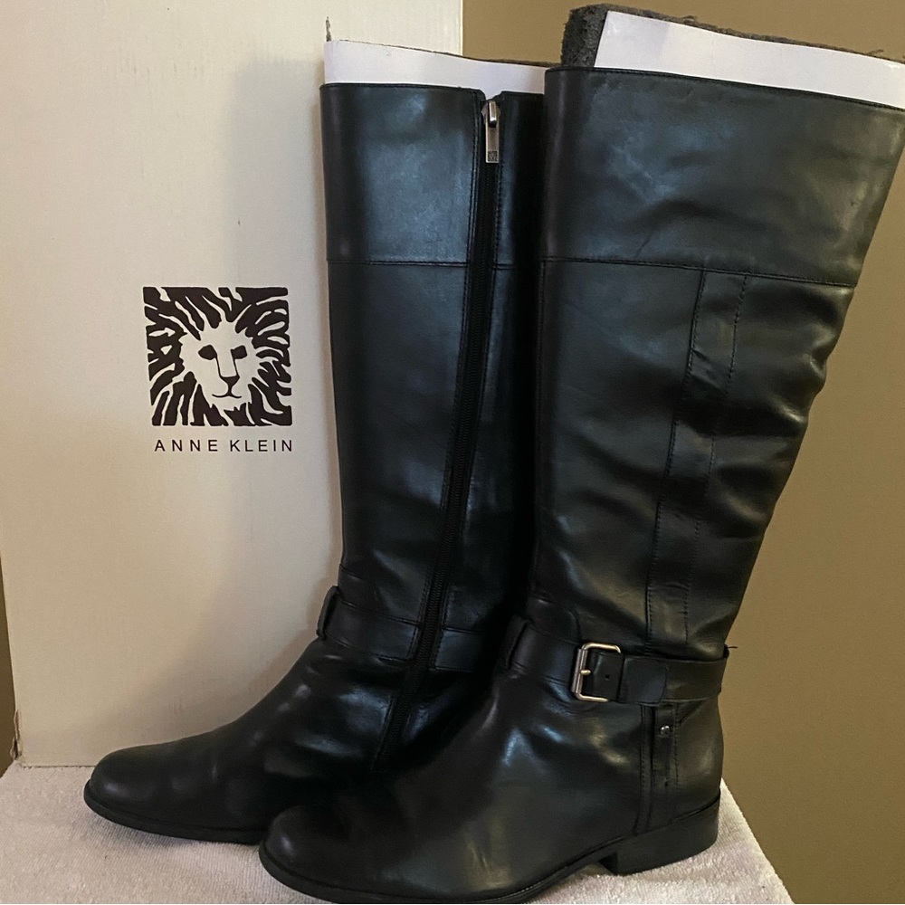 Anne Klein equestrian-style inspired leather boots … GREAT CONDITION no scuffs